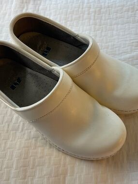 Dansko white clogs size 37